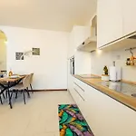 Apartamento Nest Via Sassi Lecco