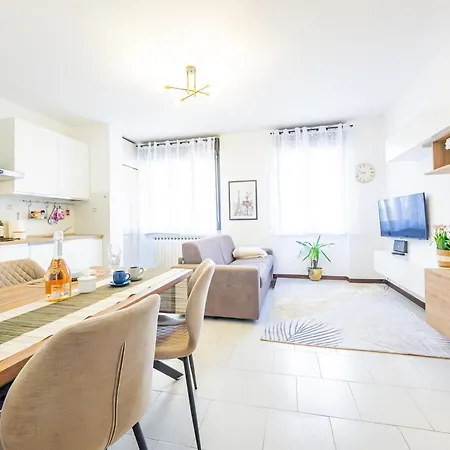 Nest Via Sassi Apartment *