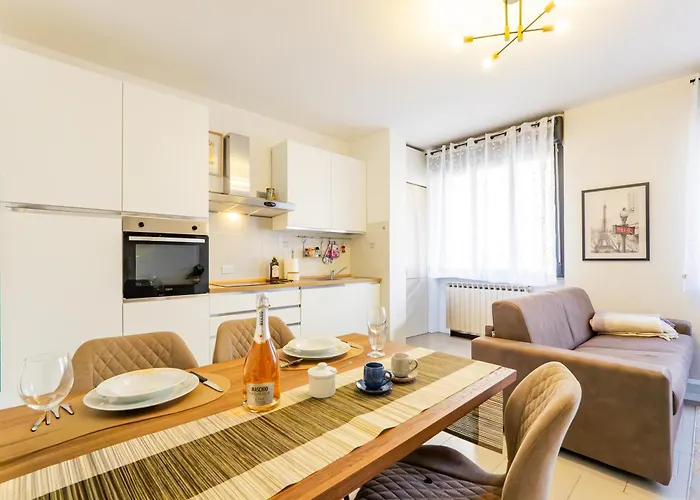 Nest Via Sassi Apartment