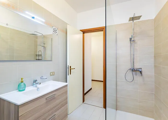 Nest Via Sassi * Lecco